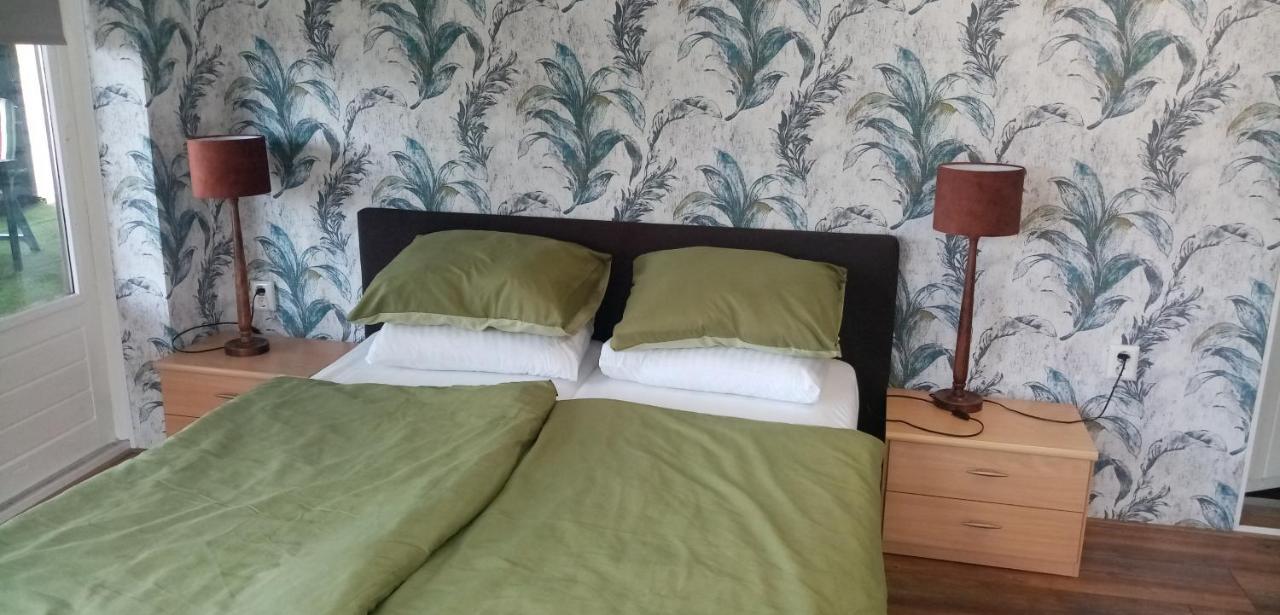 B&B Aan Het Water Earnewâld Εξωτερικό φωτογραφία
